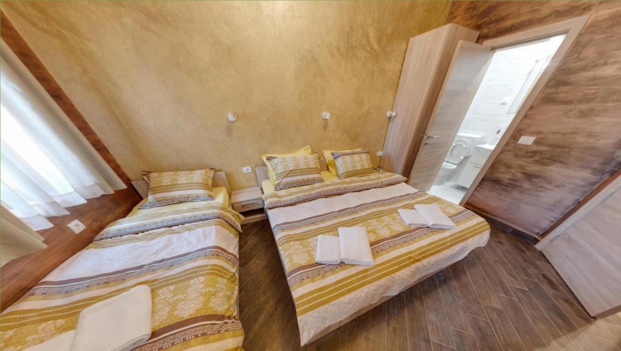 Каштел Pancevo Hotel Екстериор снимка