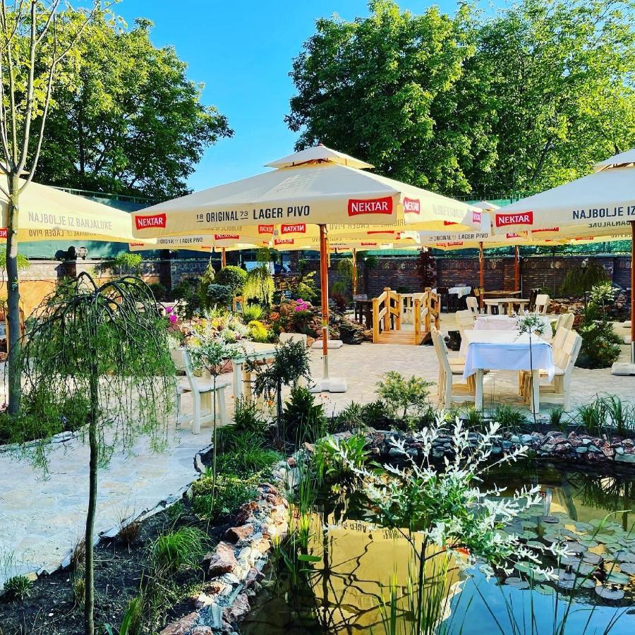 Каштел Pancevo Hotel Екстериор снимка