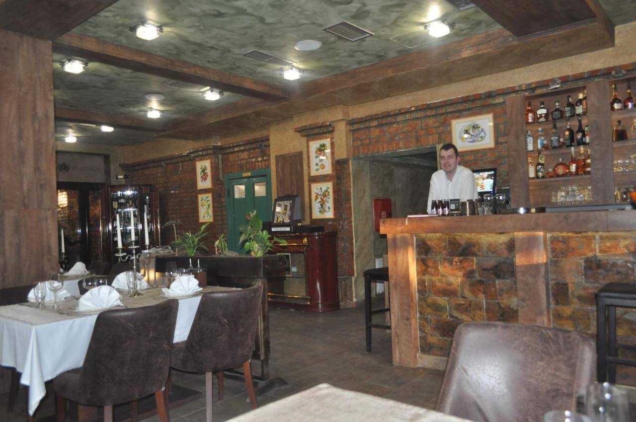 Каштел Pancevo Hotel Екстериор снимка