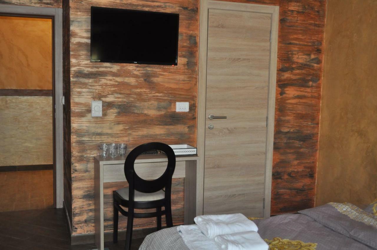 Каштел Pancevo Hotel Екстериор снимка