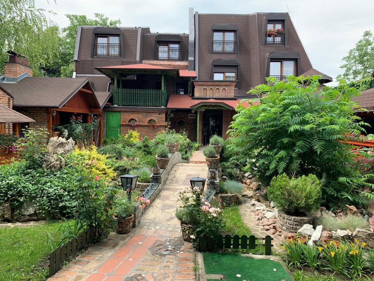 Каштел Pancevo Hotel Екстериор снимка